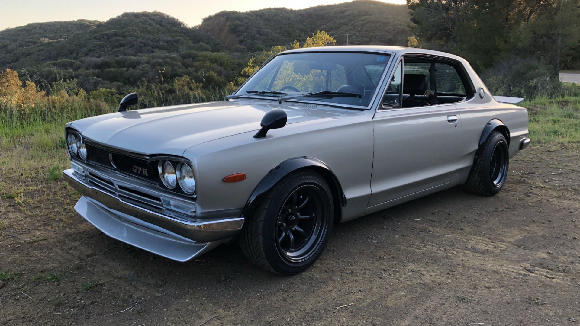 This 1972 Nissan Skyline 2000 GT Is a Great GT-R Imitator | The Drive