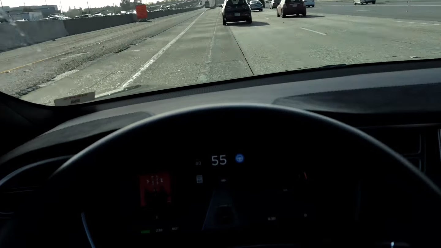 Watch Tesla Autopilot Head Toward Location of Fatal Model X Accident
