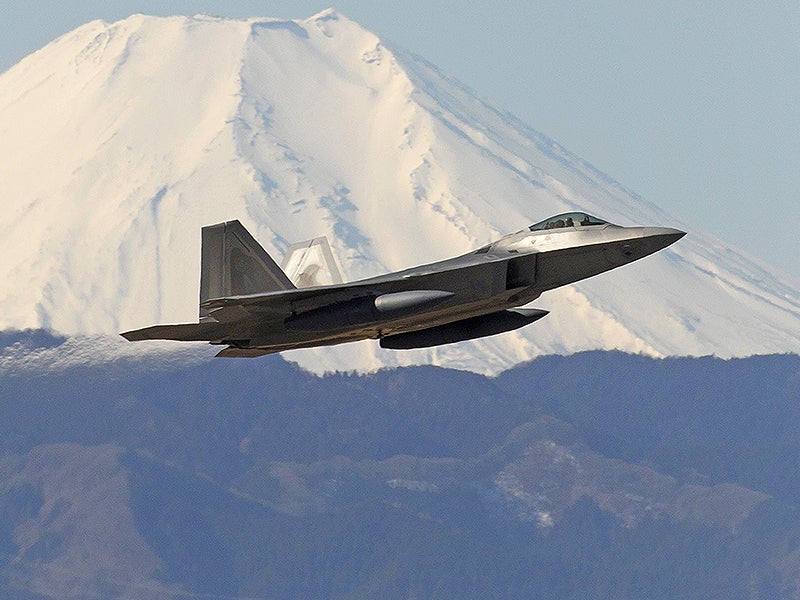 Lockheed Should Restart the Raptor Line If Japan Wants An F-22-F-35 Hybrid