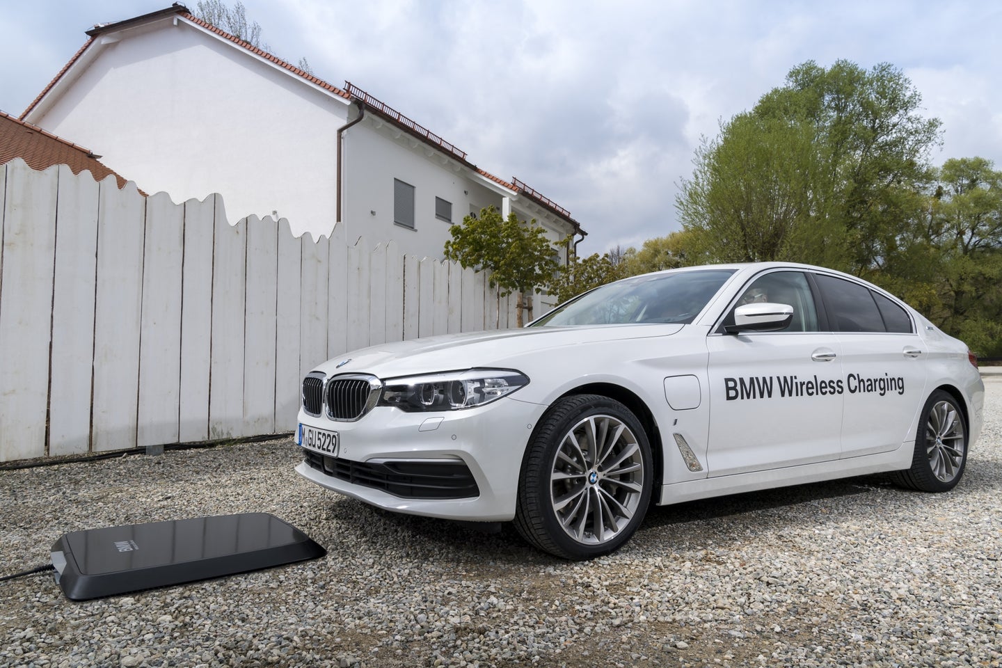 BMW Introduces Wireless Charging for 530e iPerformance Plug-In Hybrid