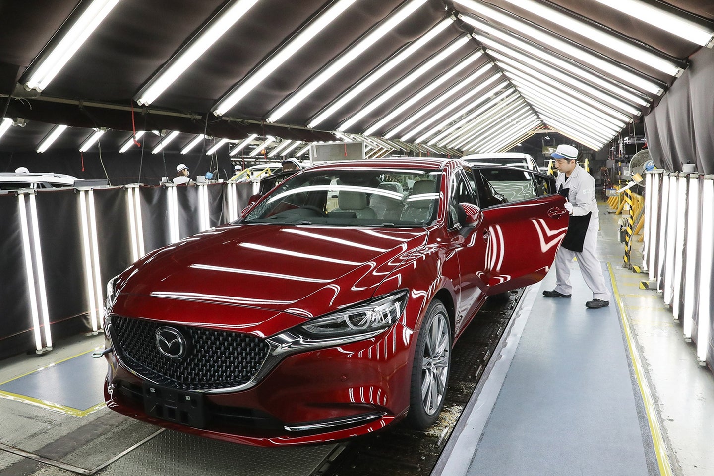 Mazda, Saudi Oil Company Will Jointly Research Emissions Reductions for Internal-Combustion Cars