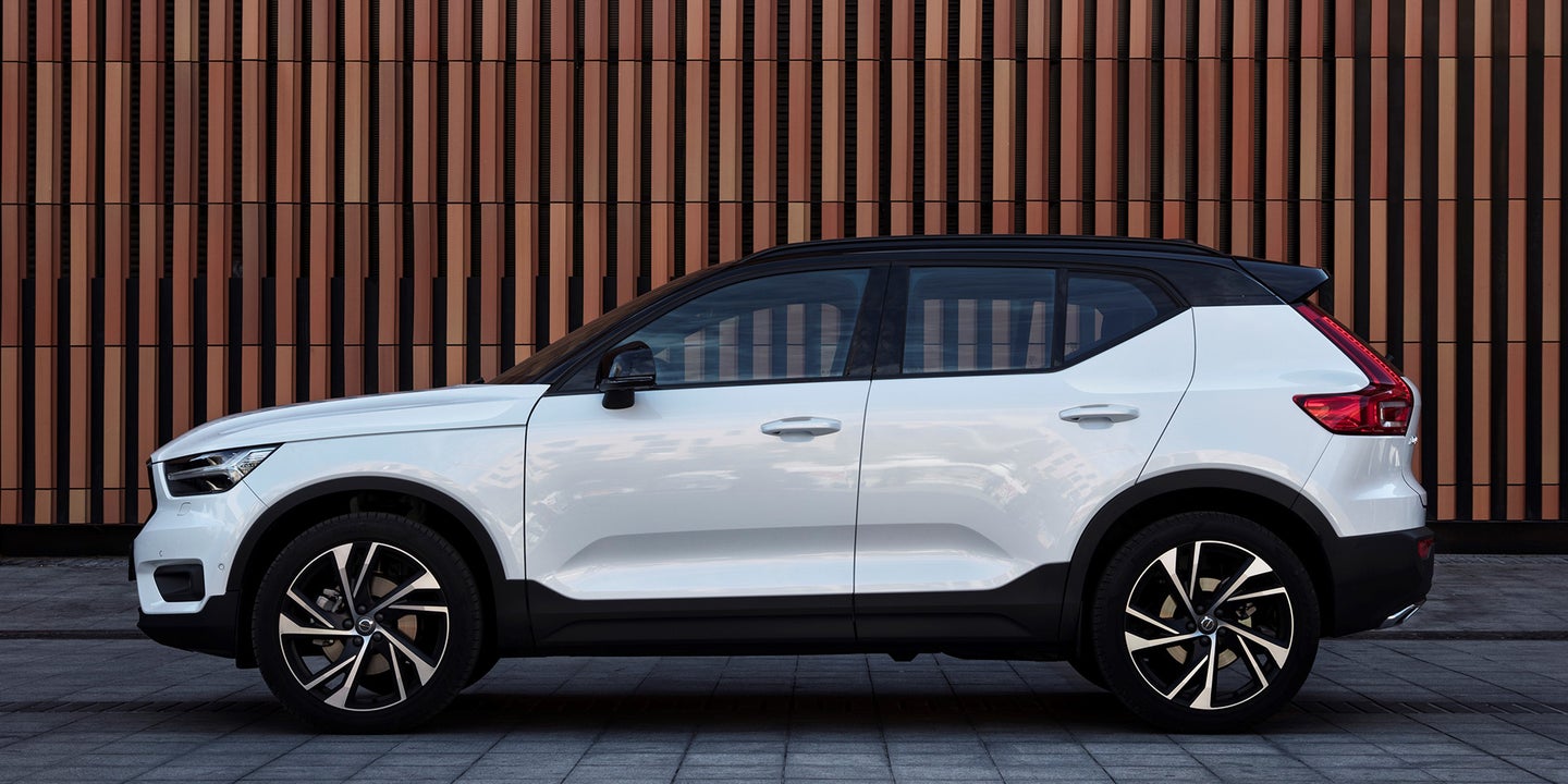 2019 Volvo XC40 R-Design Group Review: An Upstart With Personality, Smarts, And 2 Things That Annoy Us