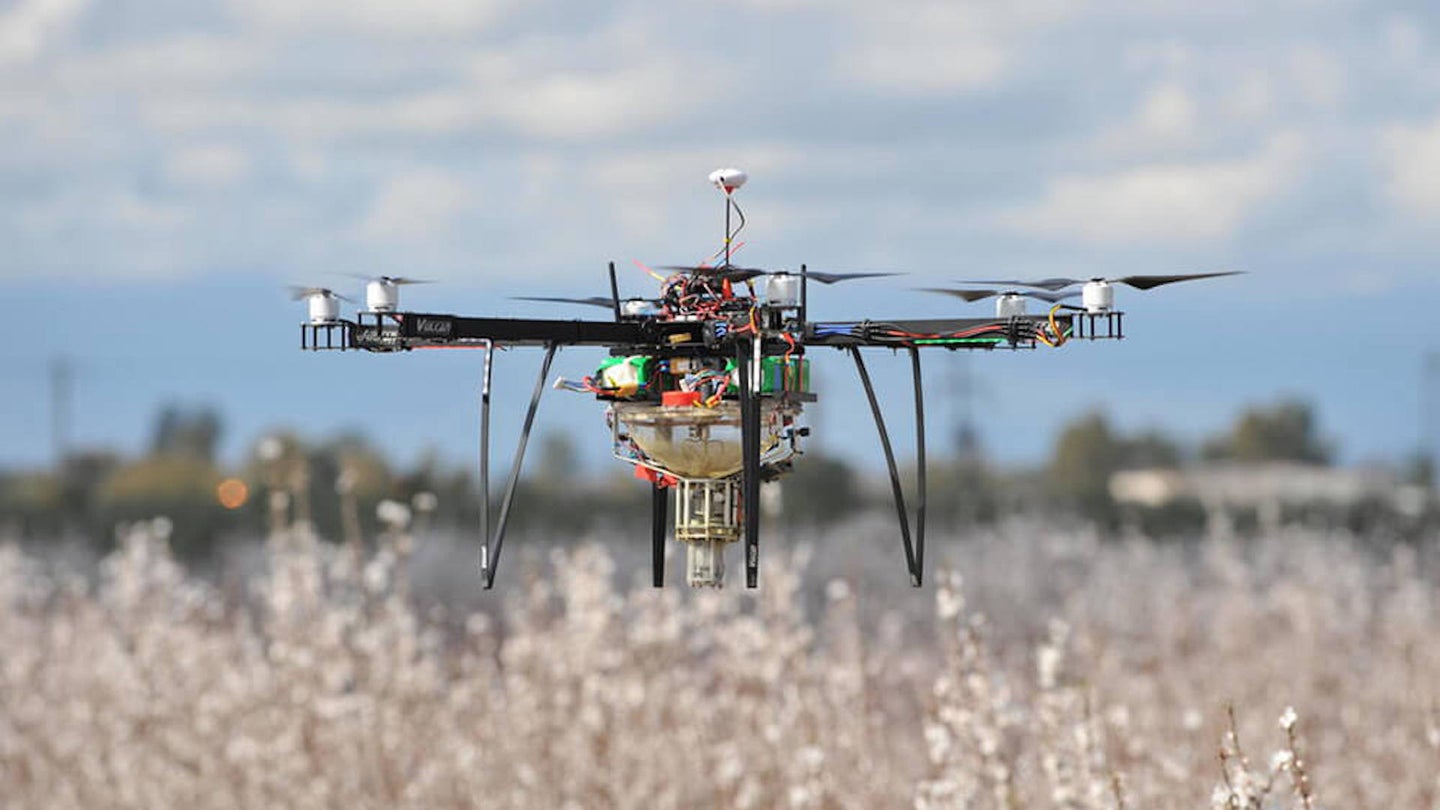 Genius NY-Winning Dropcopter Project Pollinates Apple Orchard