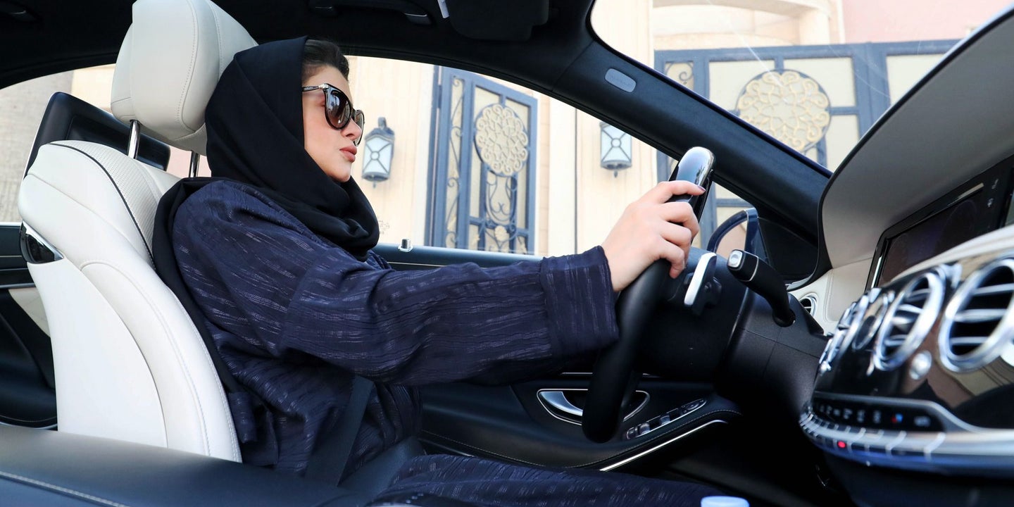 Saudi Arabia Accelerates the Issuing of Driver’s Licenses for Women
