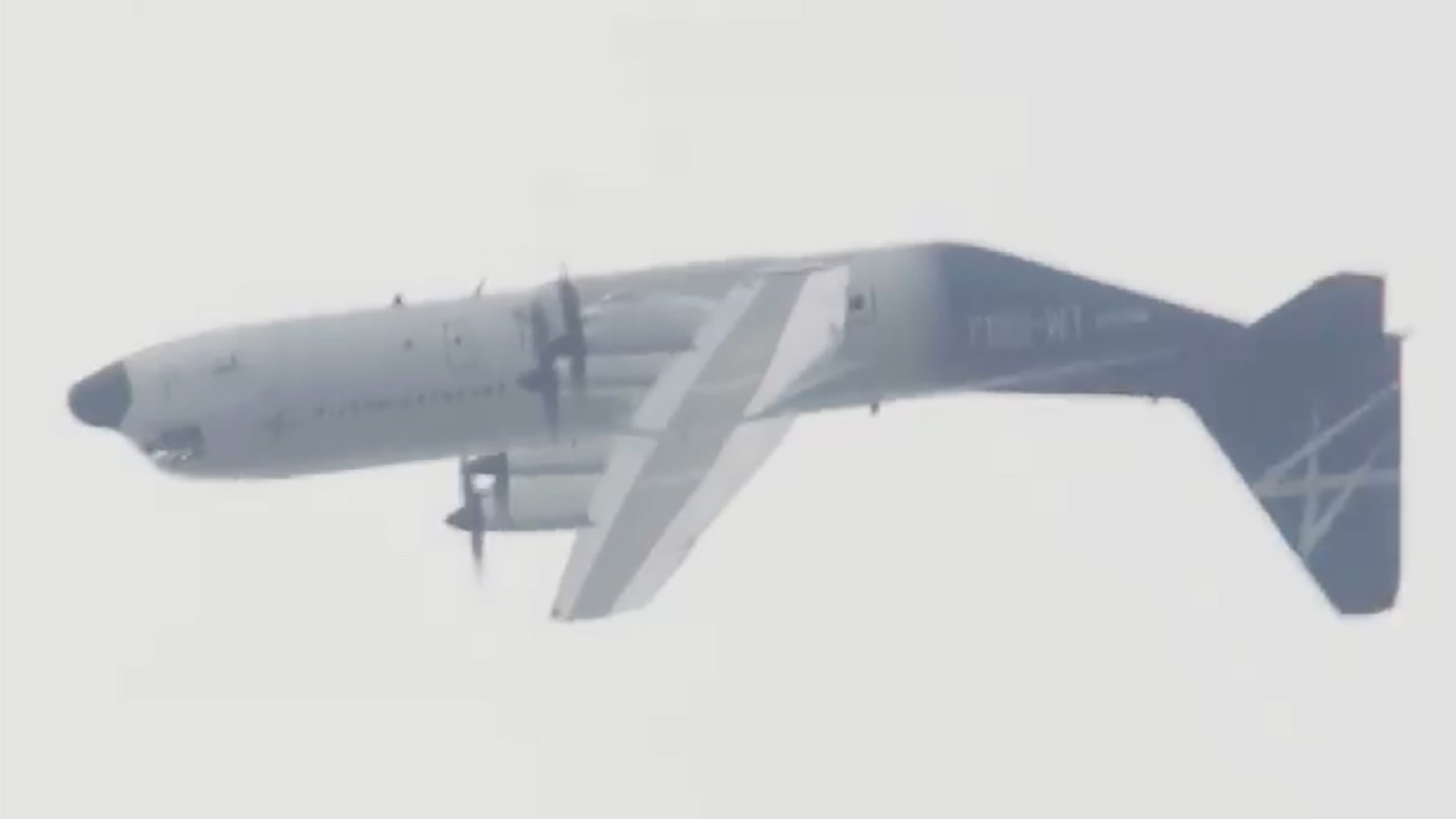 Forget The Fighters, Lockheed&#8217;s LM-100J Super Hercules Demo Slayed At Farnborough