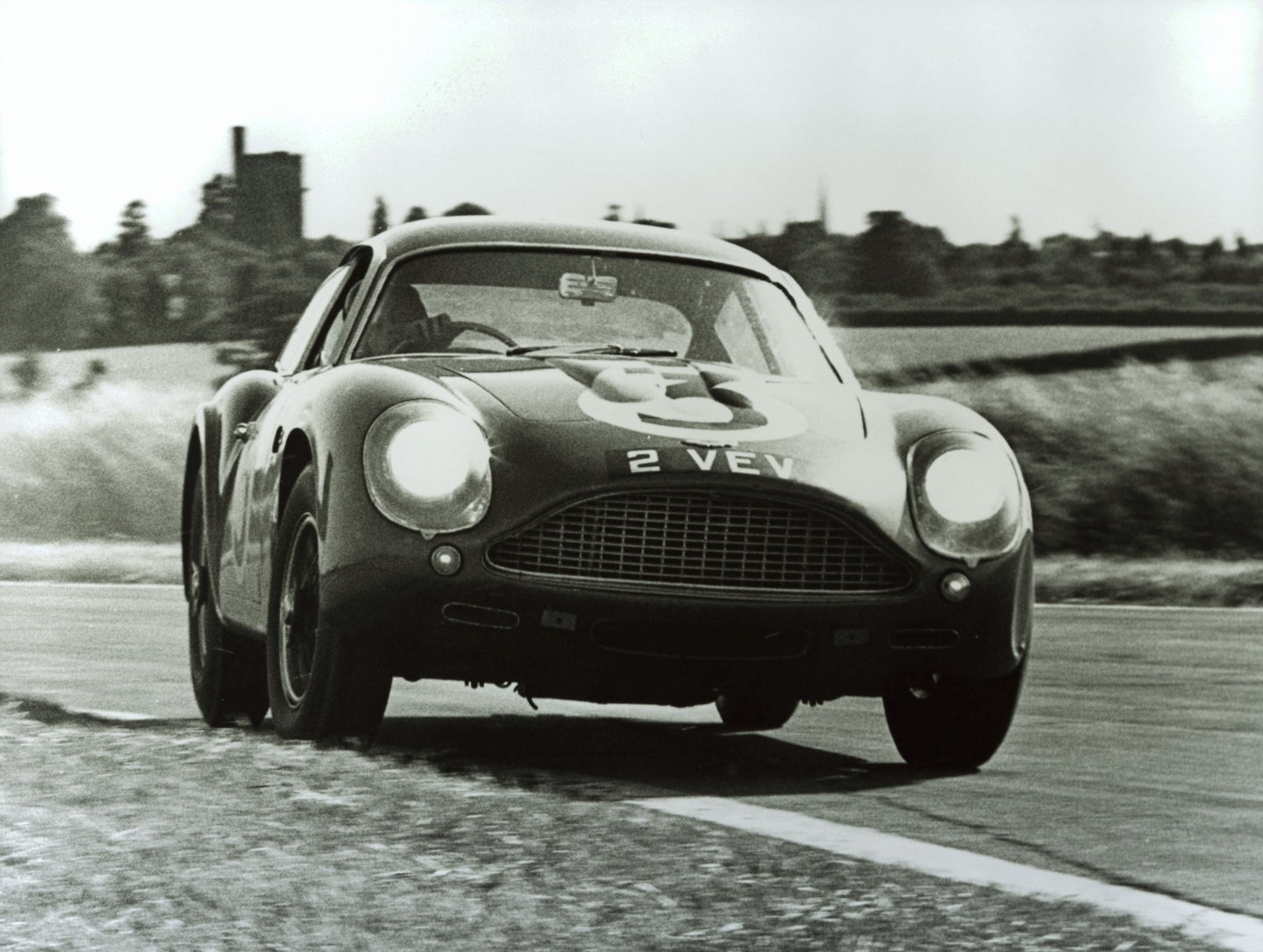 Aston Martin DB4 Turns 60, Will Be Exhibited at British Concours of Elegance