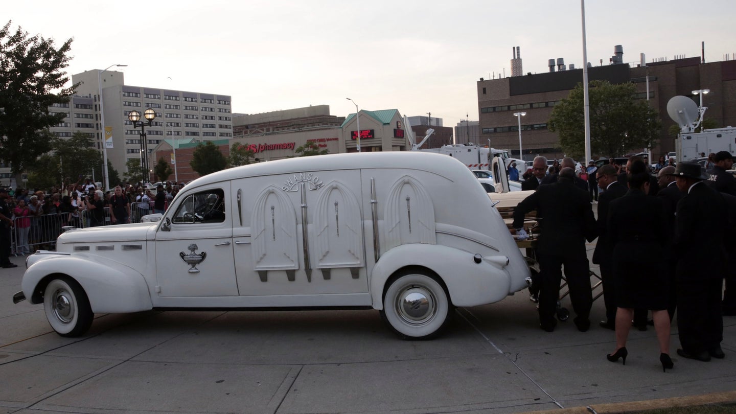 1940 LaSalle Hearse Carries Aretha Franklin’s Body in Detroit for Final Farewell Tour