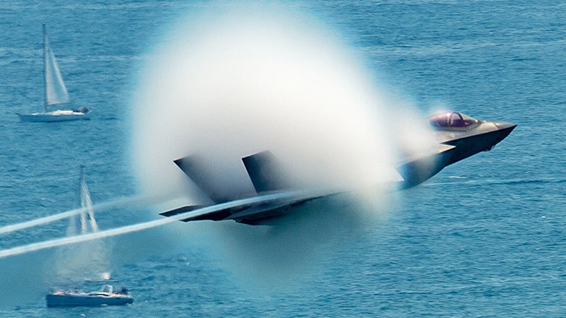 Check Out The Copious Amount Of Vapor Spilling Off This F-35A During Chicago Air Show