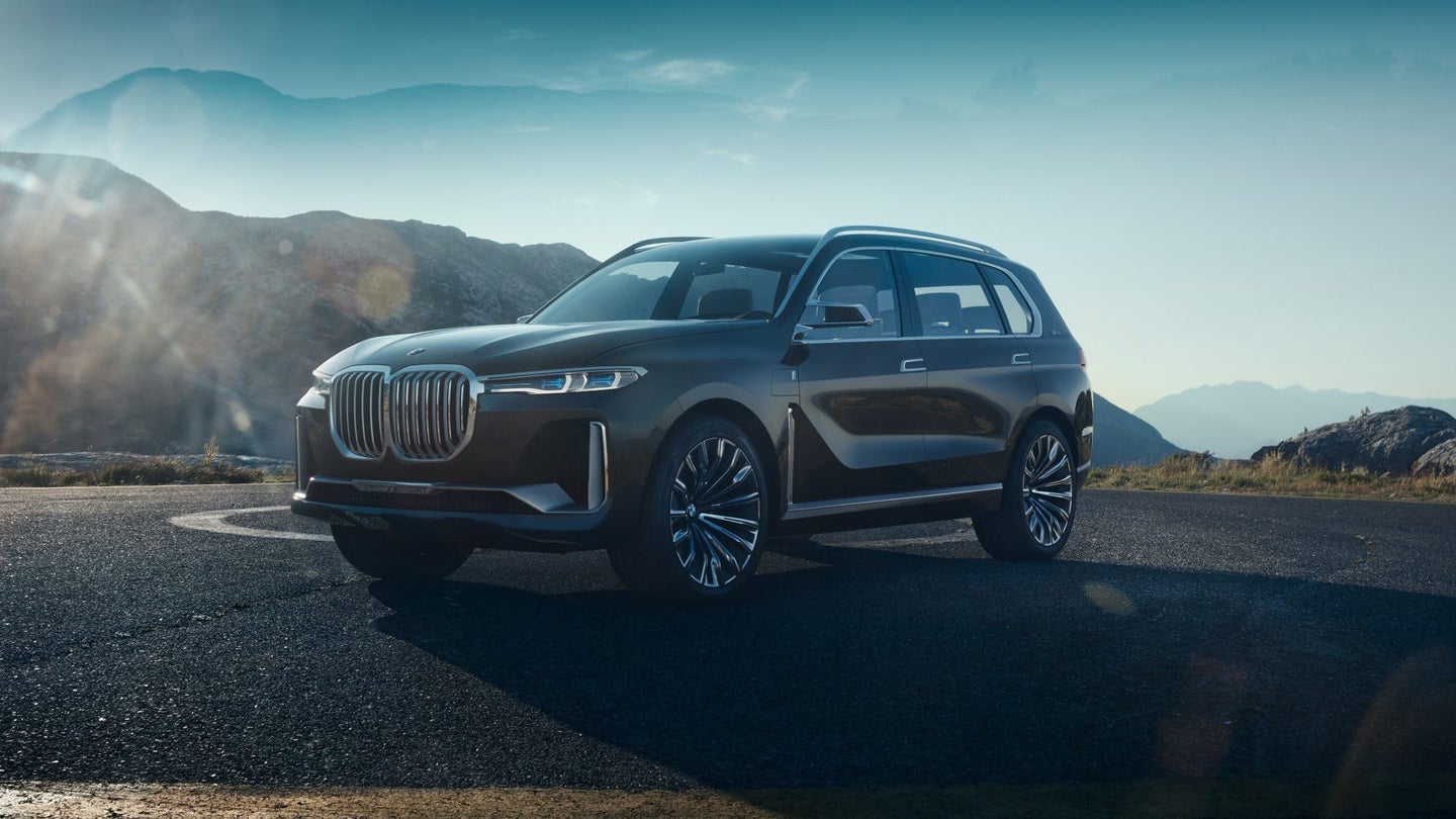 BMW Confirms October Debut for Full-Size X7 Crossover