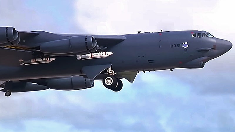 B-52 Tested 2,000lb Quickstrike-ER Winged Standoff Naval Mines During Valiant Shield
