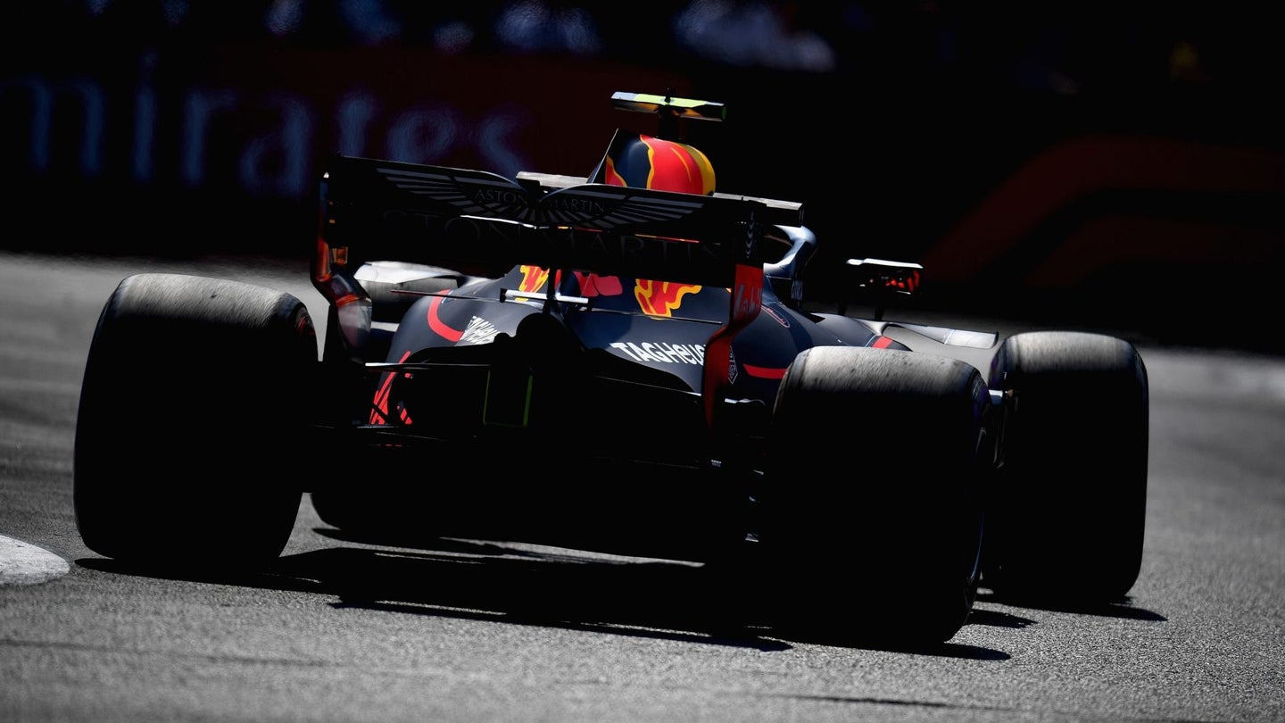 Red Bull’s Daniel Ricciardo Steals Pole for 2018 Mexican Grand Prix