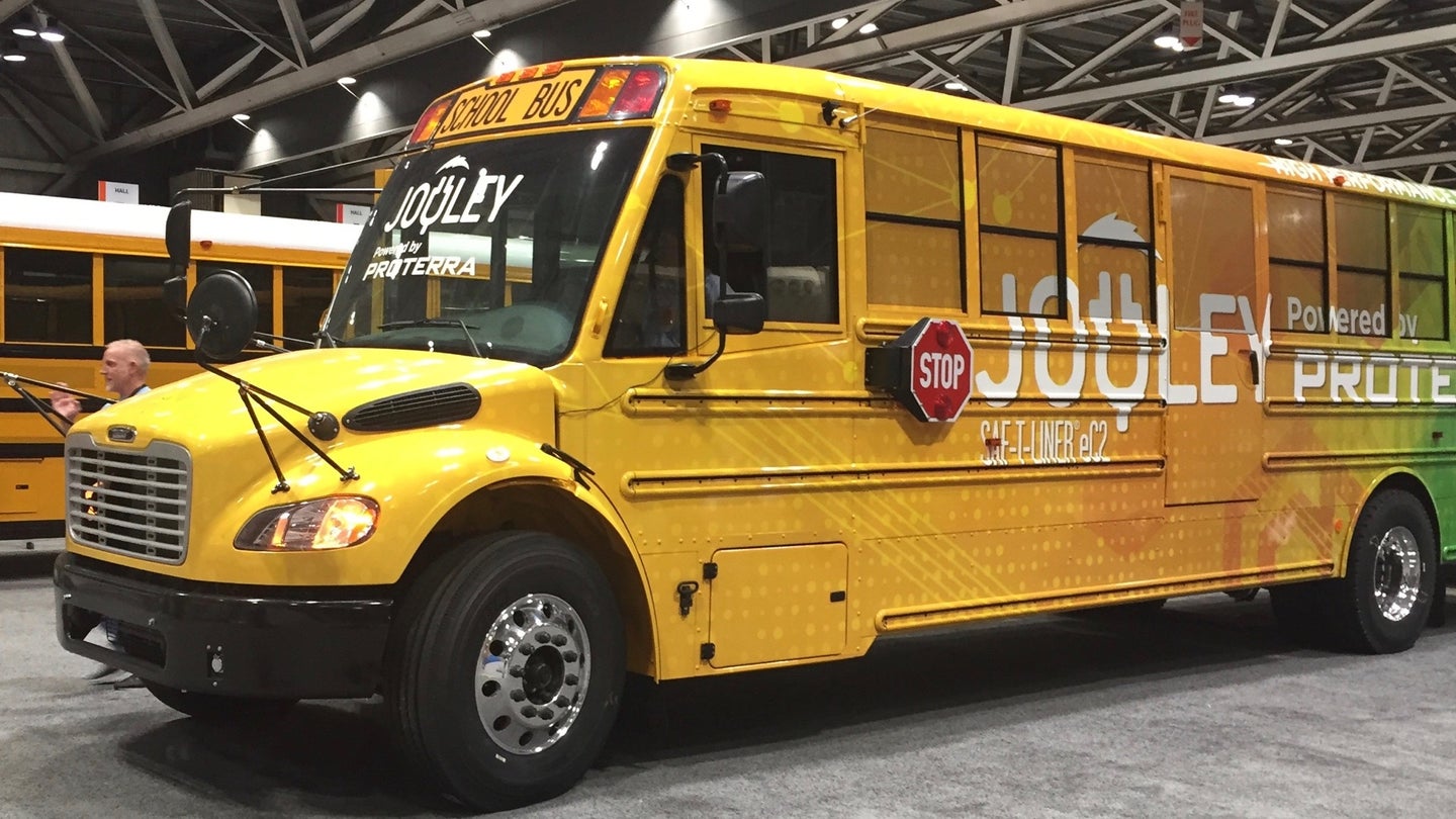 Proterra and Daimler’s Thomas Built Buses Unveil Electric School Bus
