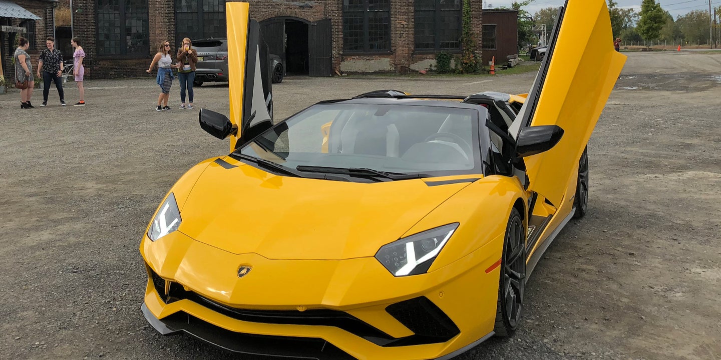 Driving a Lamborghini Aventador S Roadster Instantly Makes You Famous