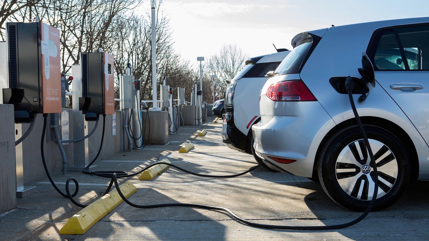 ChargePoint and FLO Team up to Simplify Electric Car Charging