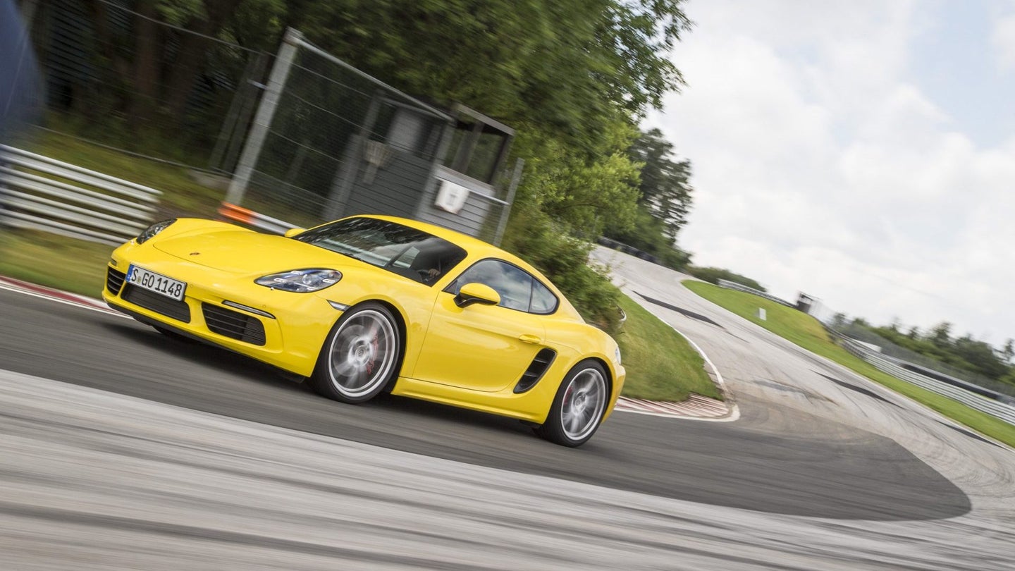 Lightweight Porsche 718 Cayman T With 360 HP Headed to Production: Report