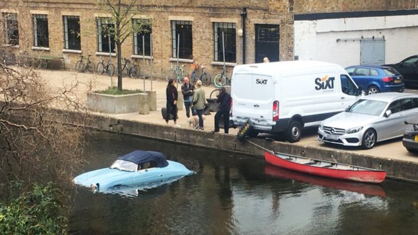 Watch a Very Bad Van Driver Punt a Porsche 356 Out of a Parking Space, Into a Canal
