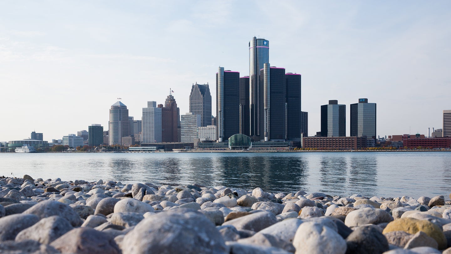Hey, Detroit, Here&#8217;s Your Common Sense Survival Plan: Invest in Cars, Not Just Trucks and SUVs