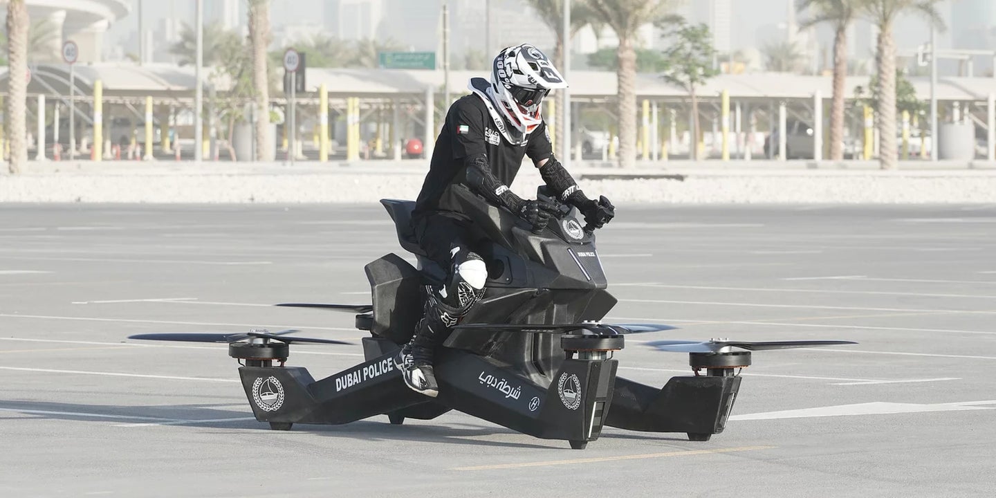 Dubai Police Receive First Delivery of Innovative Hoversurf Drone, Begin Training