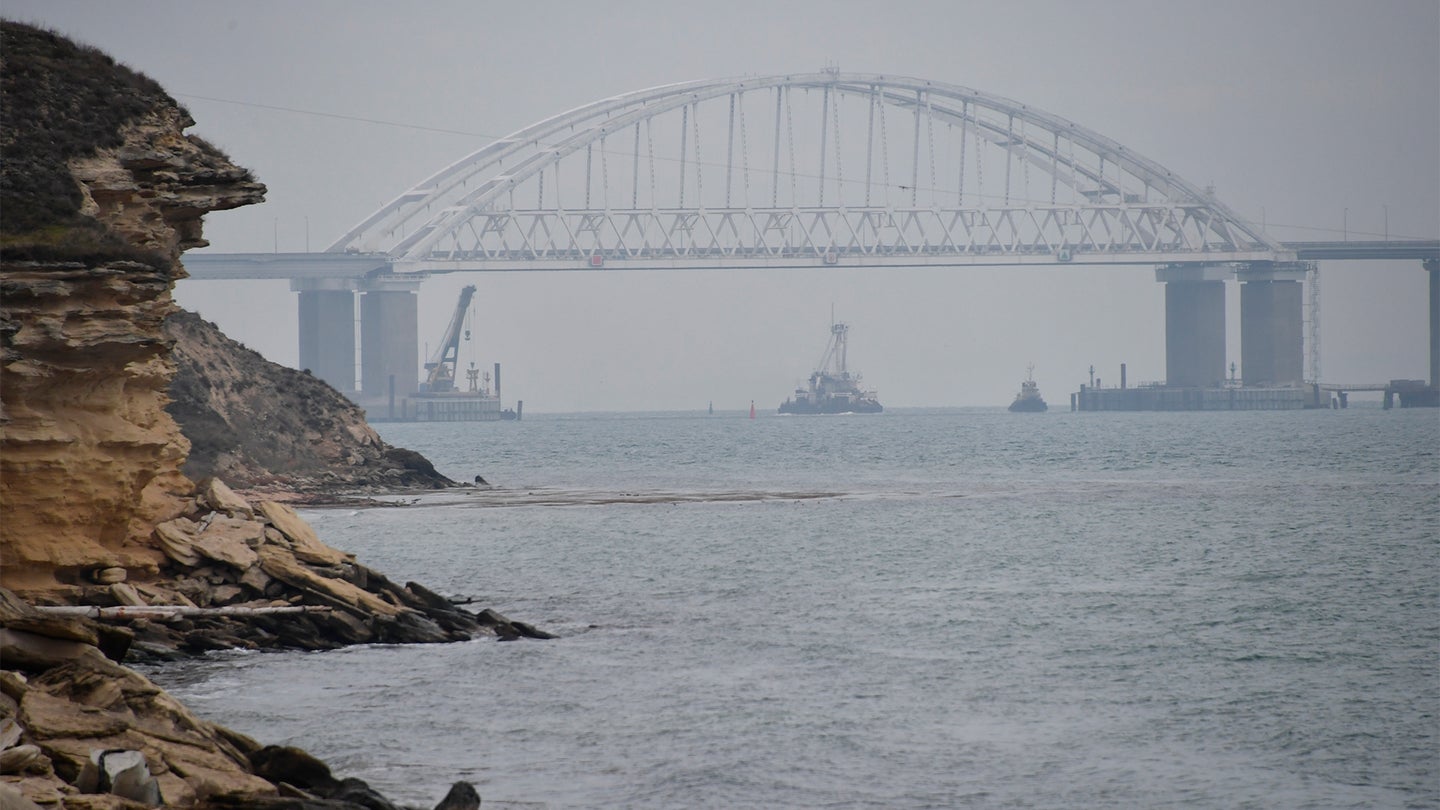 Ukraine&#8217;s Ports In Azov Sea Totally Cut Off As Captured Sailors Sent To Moscow