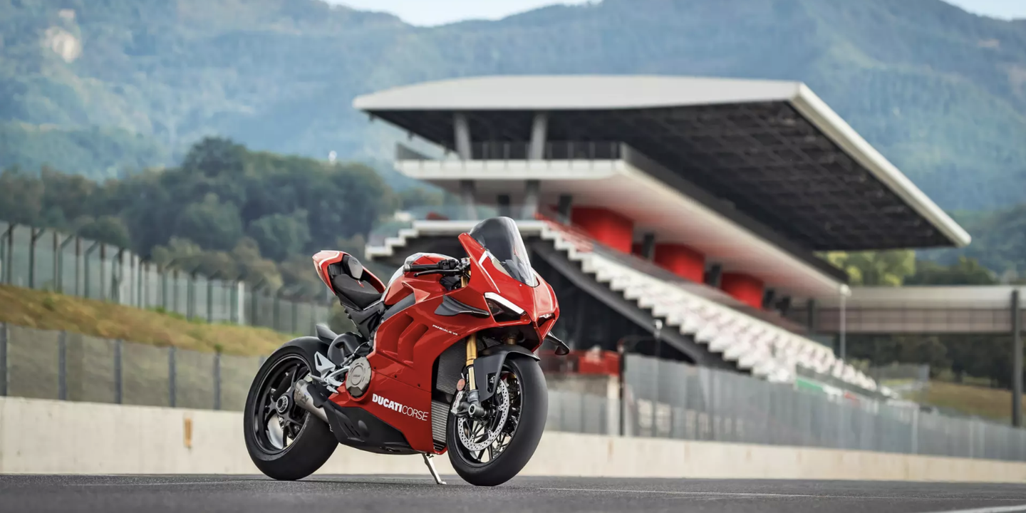 Ducati Announces Panigale V4 R Track Special Ahead of 2018 Milan Motorcycle Show