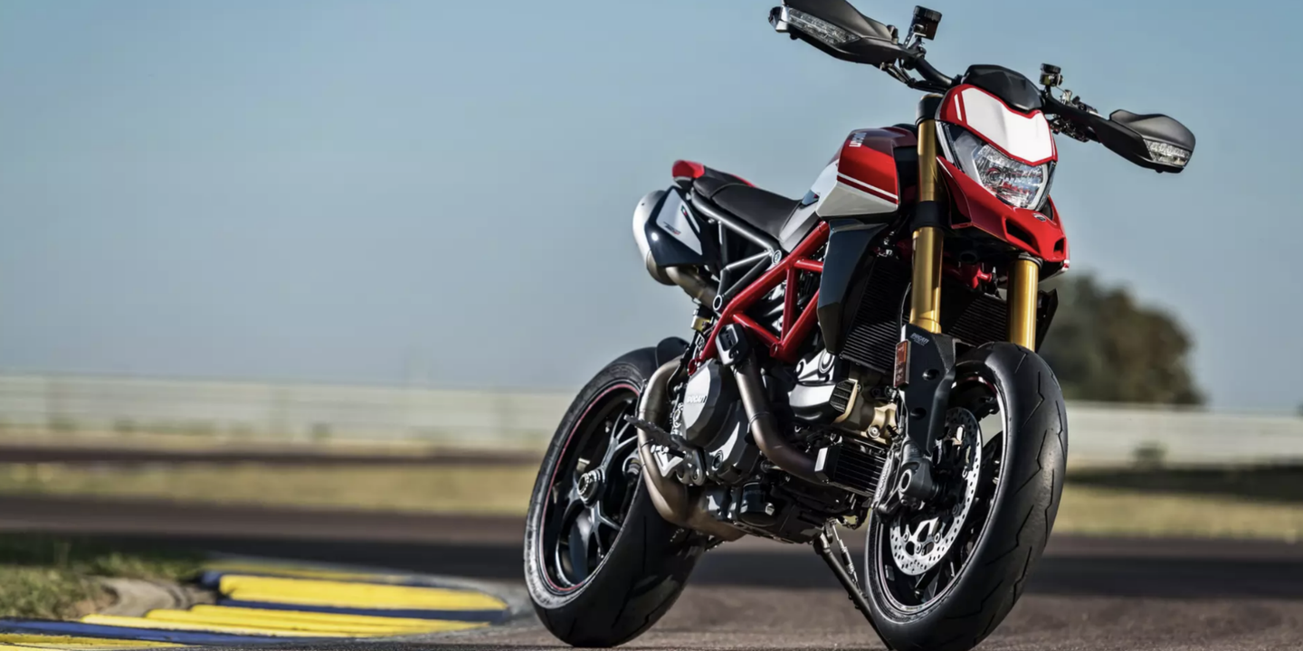 2019 Ducati Hypermotard 950: Bologna&#039;s Dedicated Hooligan Gains Power and Specialized Tech