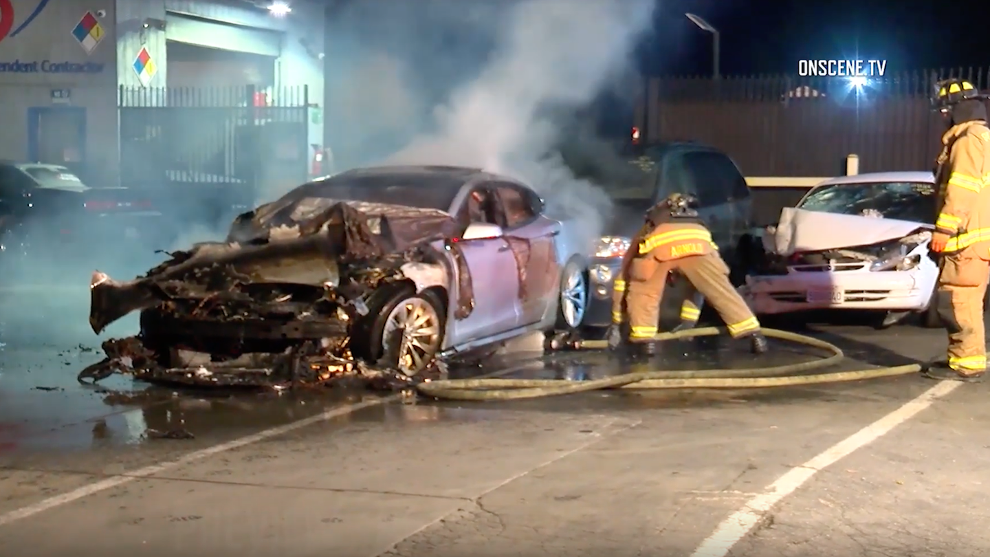 Tesla Model S Bursts Into Flames Two Separate Times on Same Day Following Tire Issue