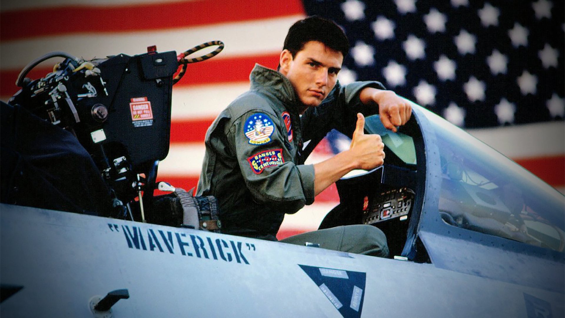 Did Tom Cruise fly the f14 in Top Gun?