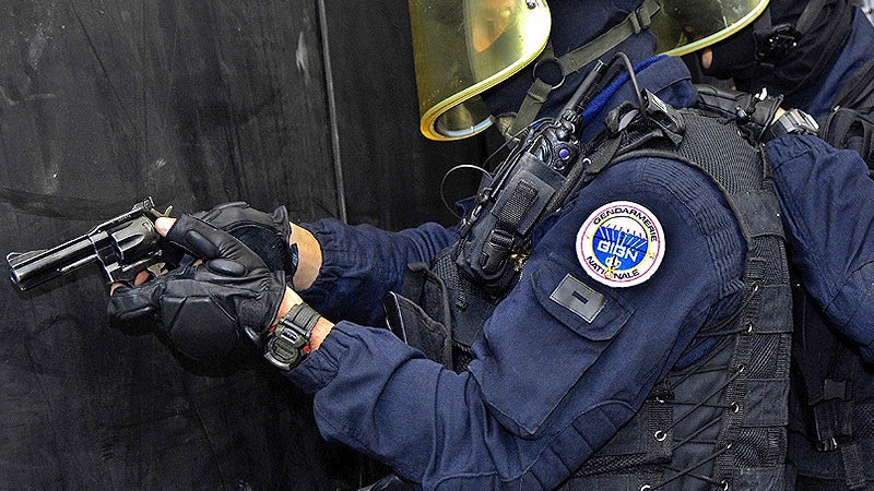 France&#8217;s Elite GIGN Counter Terror Unit Still Has A Cult-Like Affinity For The Revolver