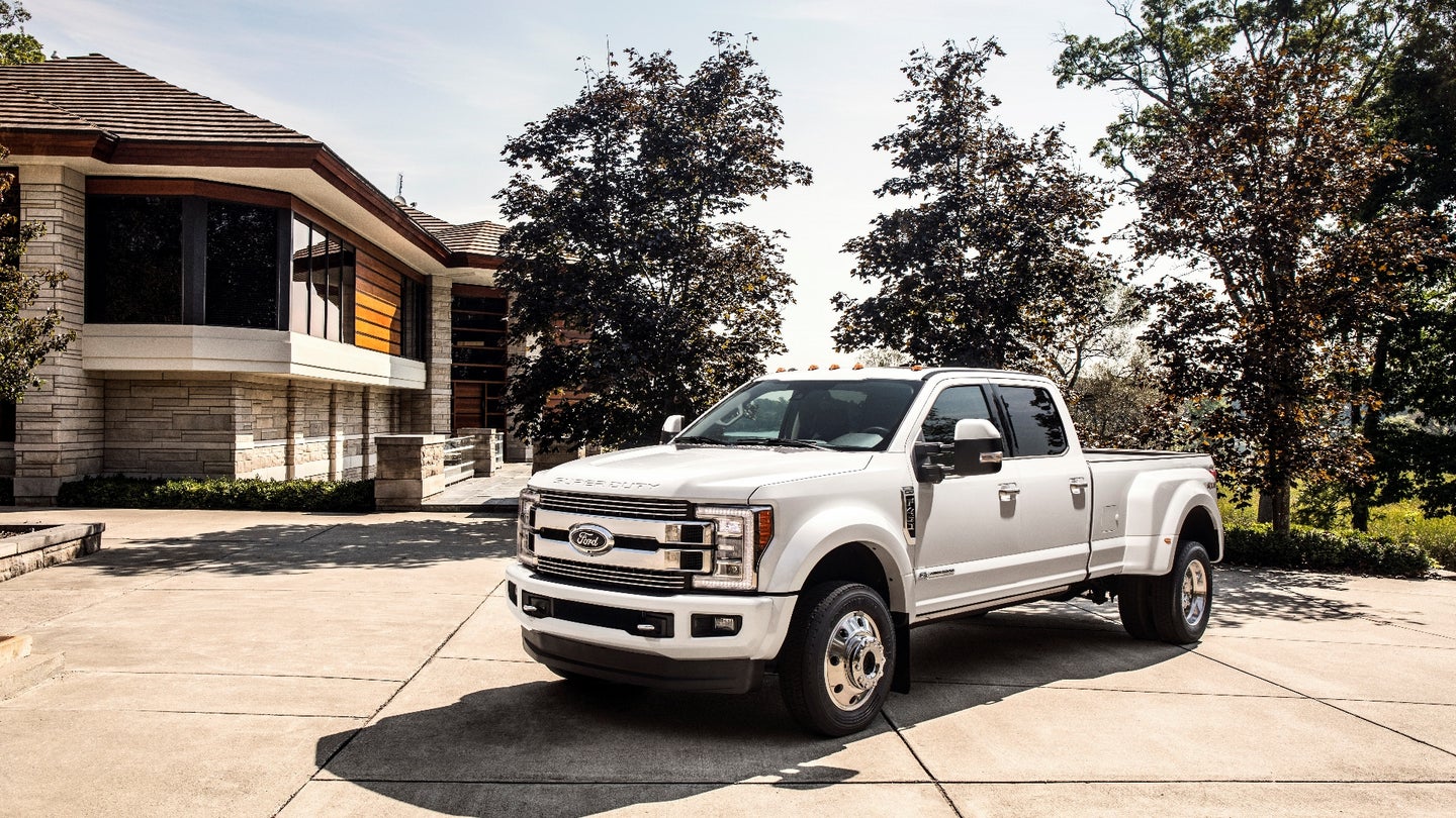 Ford – America’s truck leader – today pulls off the wraps of a new F-Series Super Duty Limited that sets new luxury standards for high-end heavy-duty truckers.