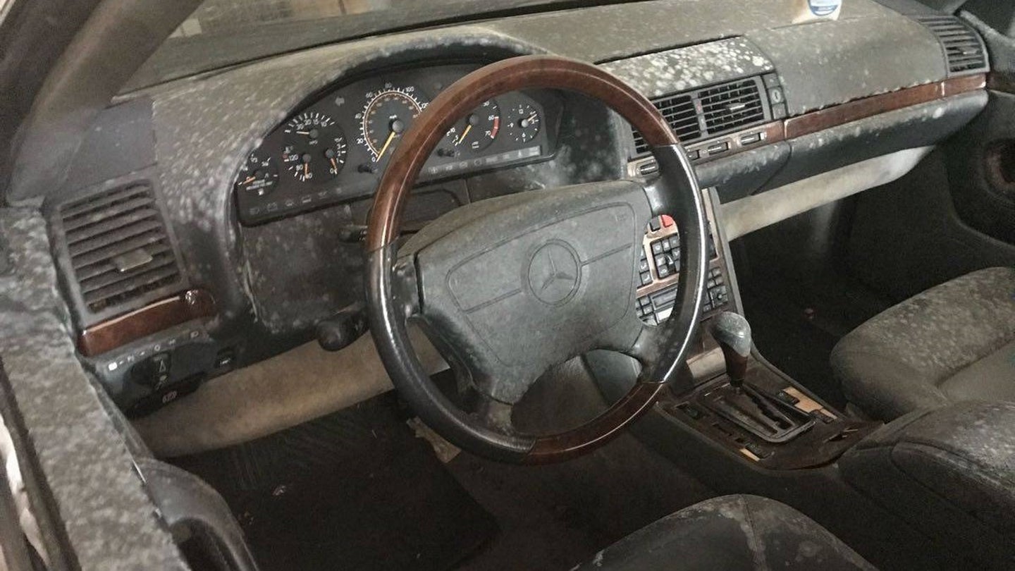You Can Buy This V12 Mercedes-Benz C140 for $4,000, but It’s Completely Covered in Mold