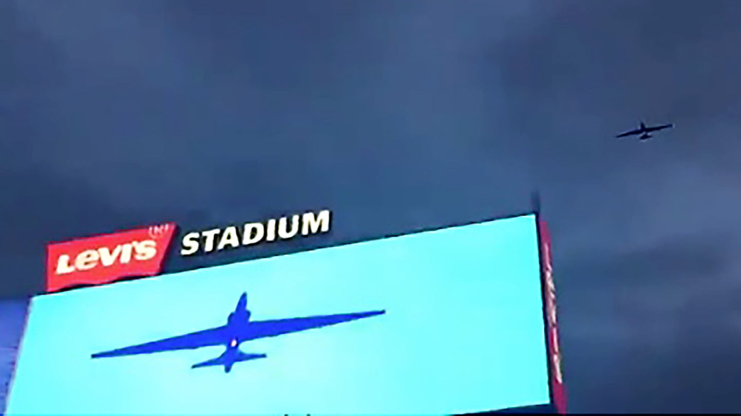 A U-2 Spy Plane Just Did The Flyover For The College Football National Championship Game