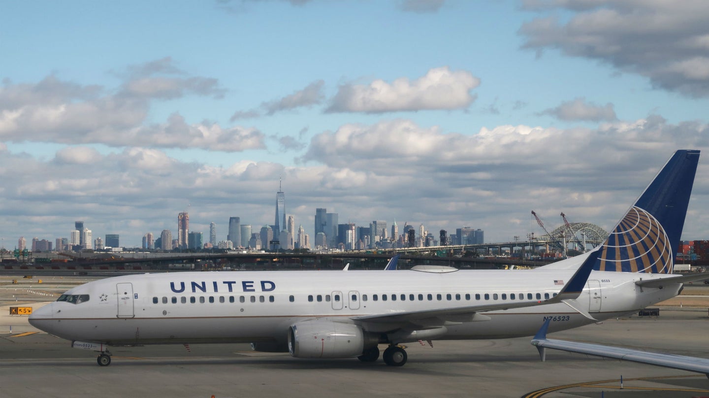Grounded United Airlines Flight Leaves 250 Passengers Stranded on Runway for 12 Hours