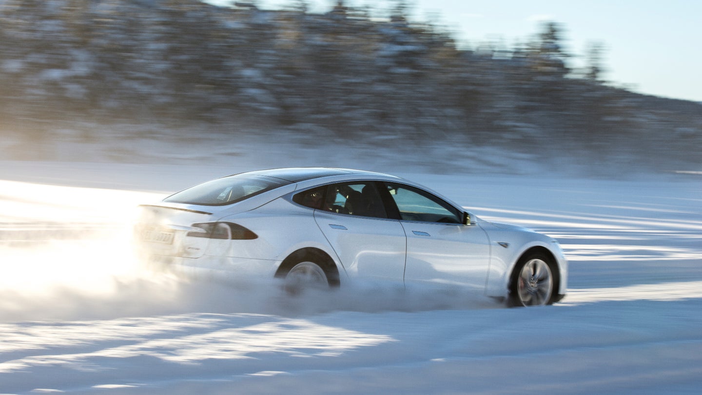 Cold Weather Can Cut an Electric Car&#8217;s Range by More Than 40 Percent: Report