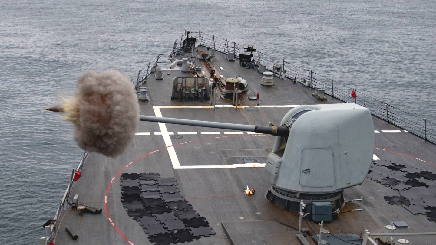 U.S. Navy Destroyer Fired Off Advanced Hyper Velocity Projectiles During 2018 Exercise