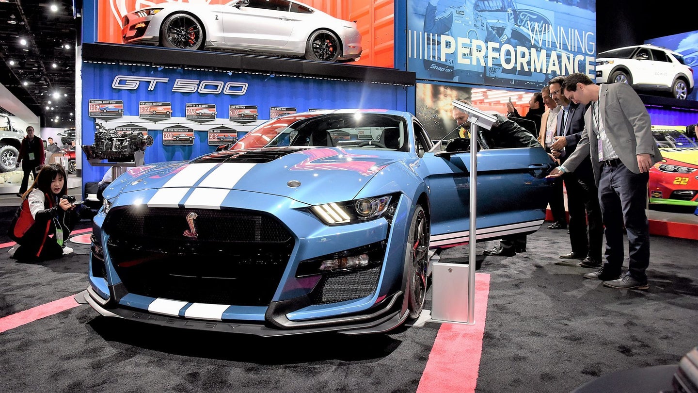 Tens of Thousands Skip Detroit Auto Show’s Final January Edition: Report