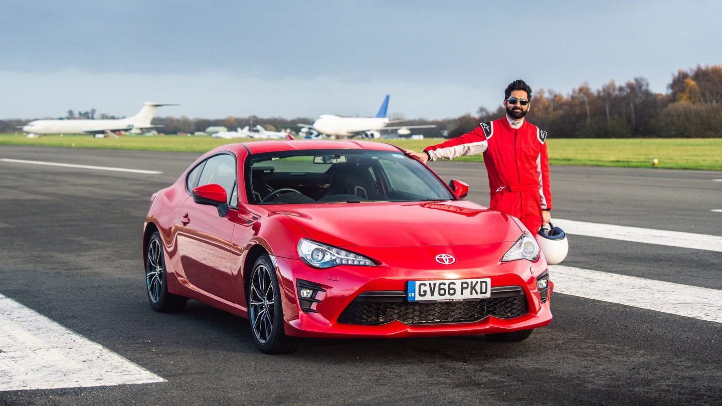A Blind Man Sets the Ninth-Fastest Lap Time in Top Gear‘s Reasonably Fast Car