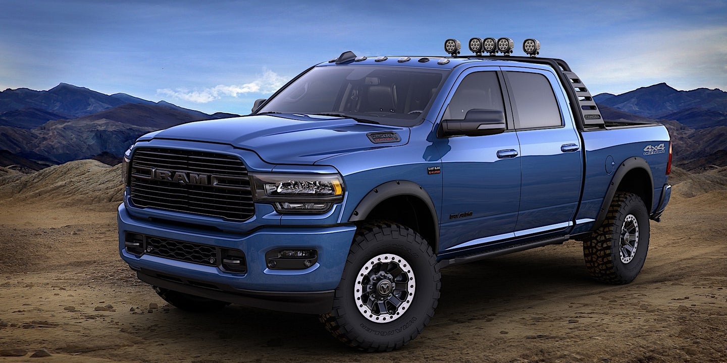 2019 Ram Heavy Duty Shows Off Variety of Mopar Off-Road Accessories in Chicago