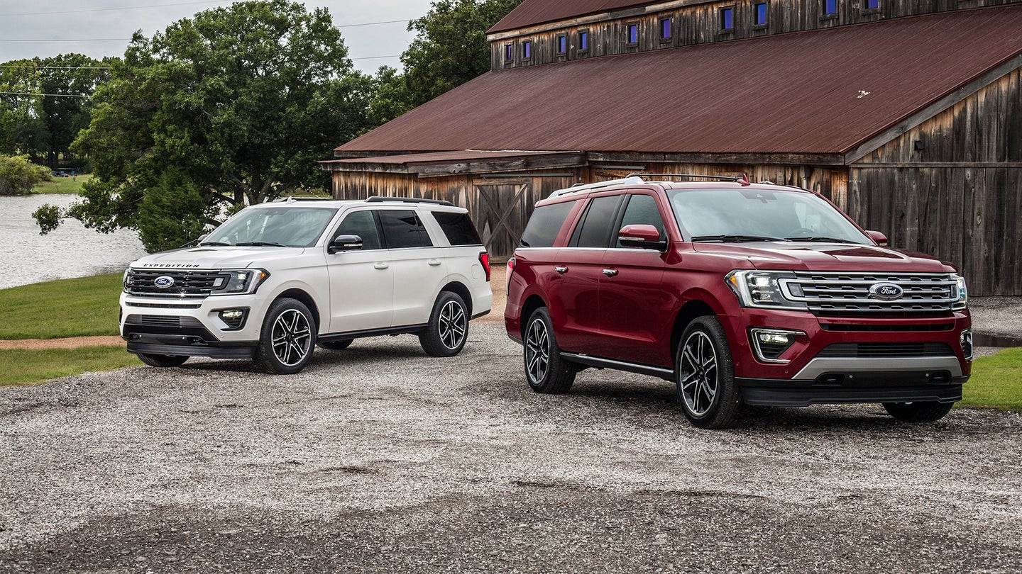 Ford Hiring More Workers to Keep up With Increasing Demand for Expedition, Lincoln Navigator