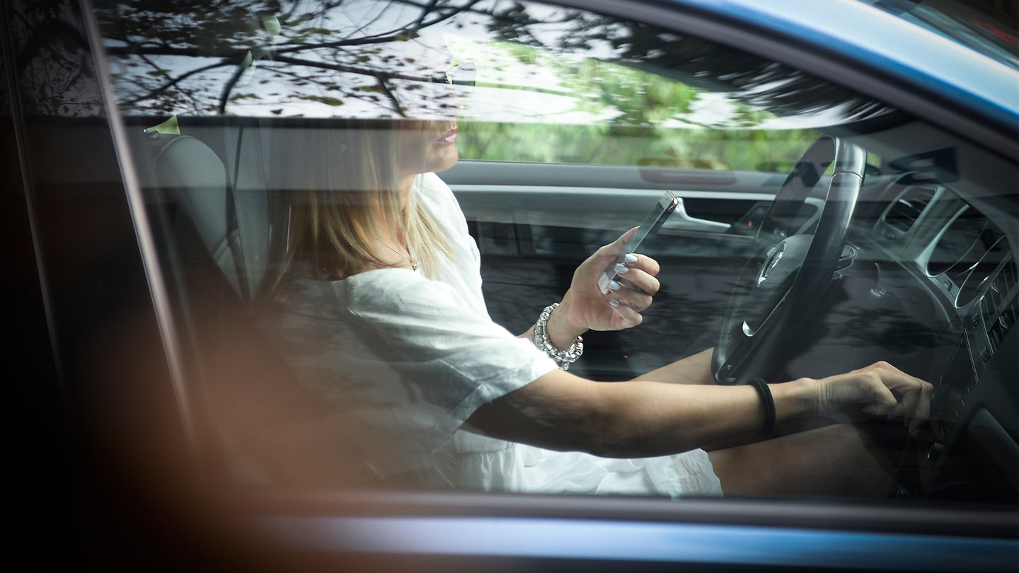 States With Texting While Driving Bans Have Fewer ER Visits After Car Crashes: Study