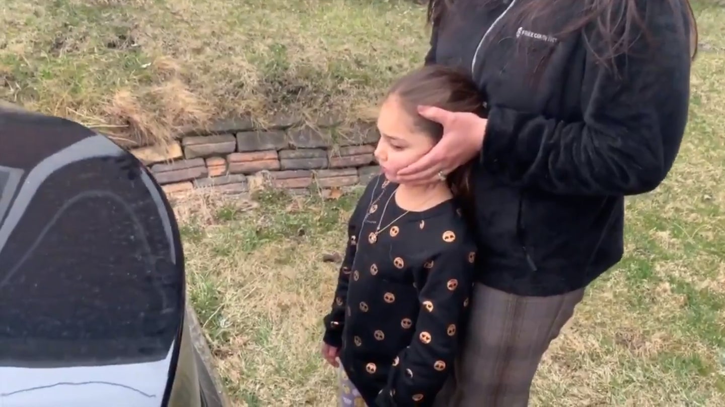 Watch a Father Use Tesla’s Summon Feature to Pull His Child’s Baby Tooth