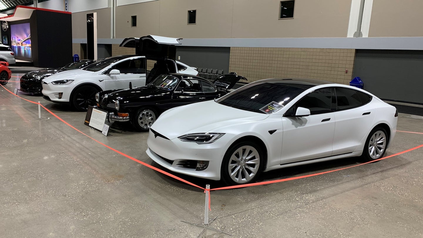 Tesla Owners Claim Dealer Association Forced Their Cars Out of Kansas City Auto Show
