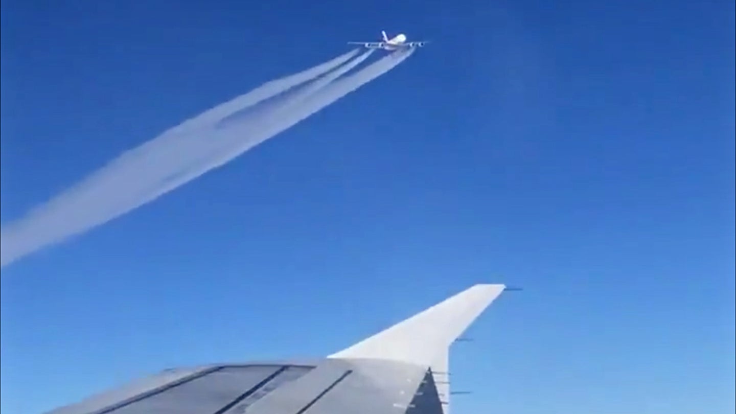 Is This Airbus A380 High Altitude Fly-By Close Enough to Be Called a ‘Near Miss’?