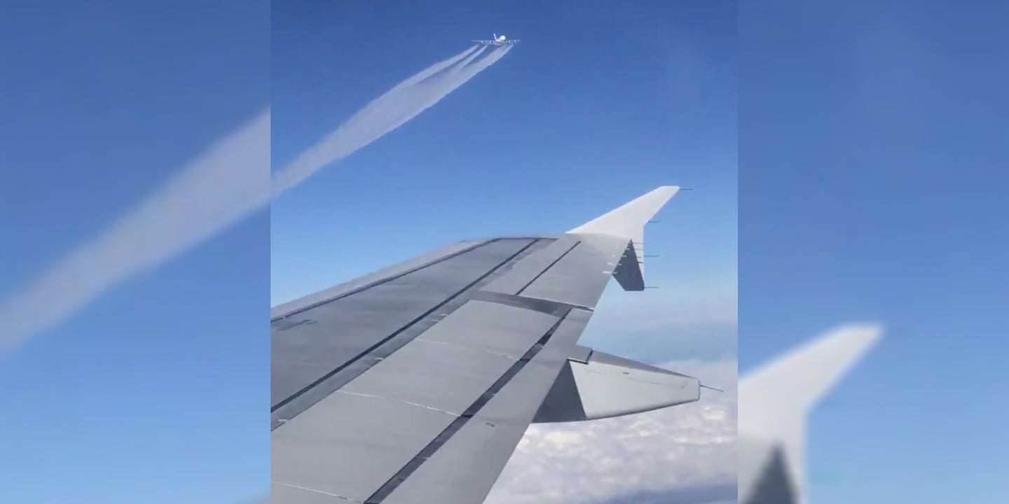 Is This Airbus A380 High Altitude Fly-By Close Enough to Be Called a &#8216;Near Miss&#8217;?