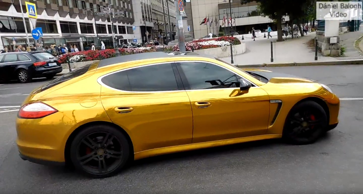 Porsche Panamera With Obnoxious Gold Wrap Impounded by Police Because It Was &#8216;Too Shiny&#8217;