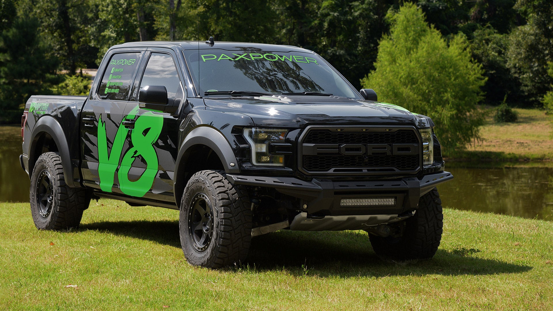 You Can Now Buy a V-8 or Diesel-Powered Ford F-150 Raptor Pickup Truck,  Because America