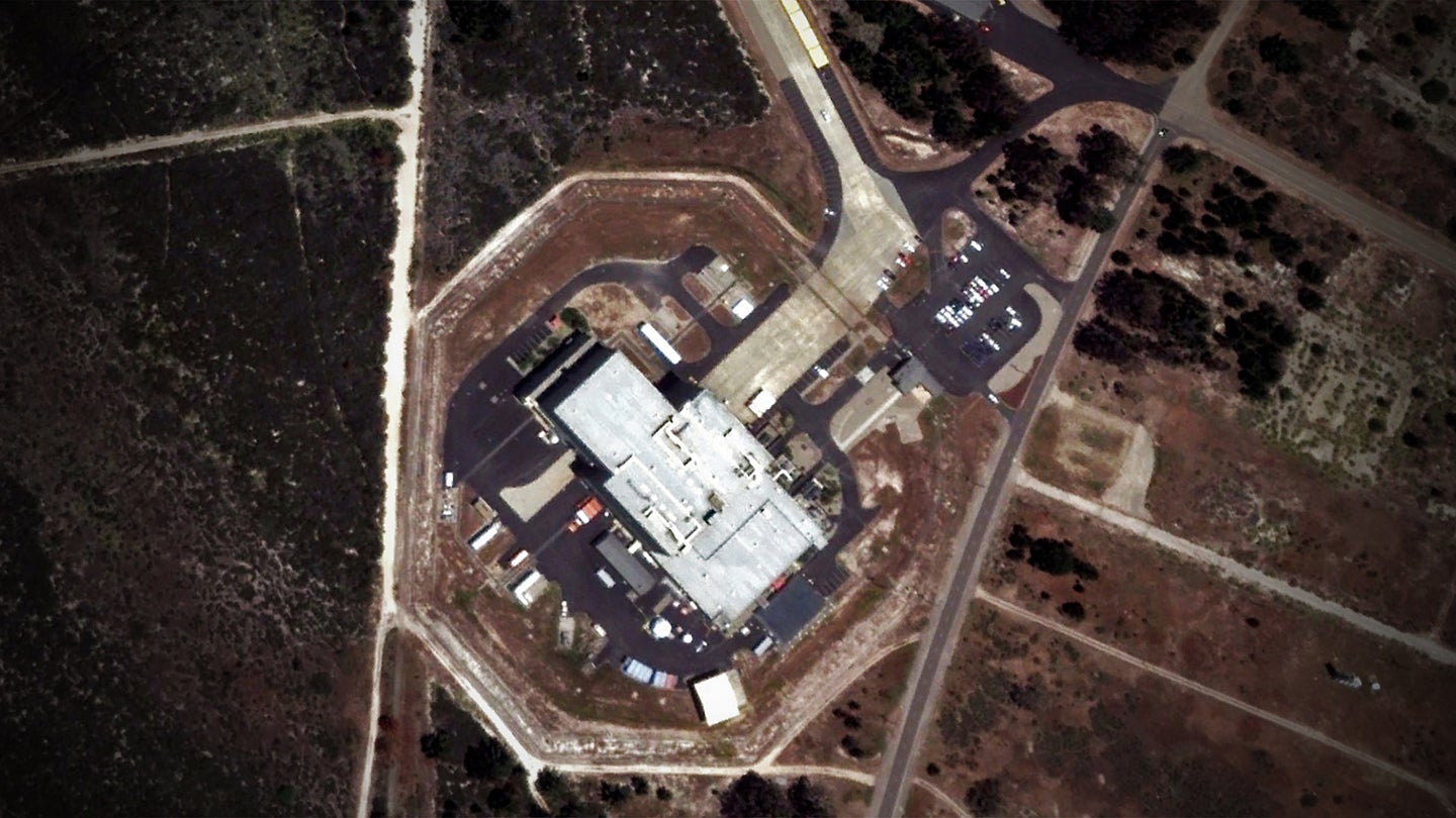Vandenberg AFB&#8217;s Space Shuttle Processing Facility Now Has A Very Mysterious Mission