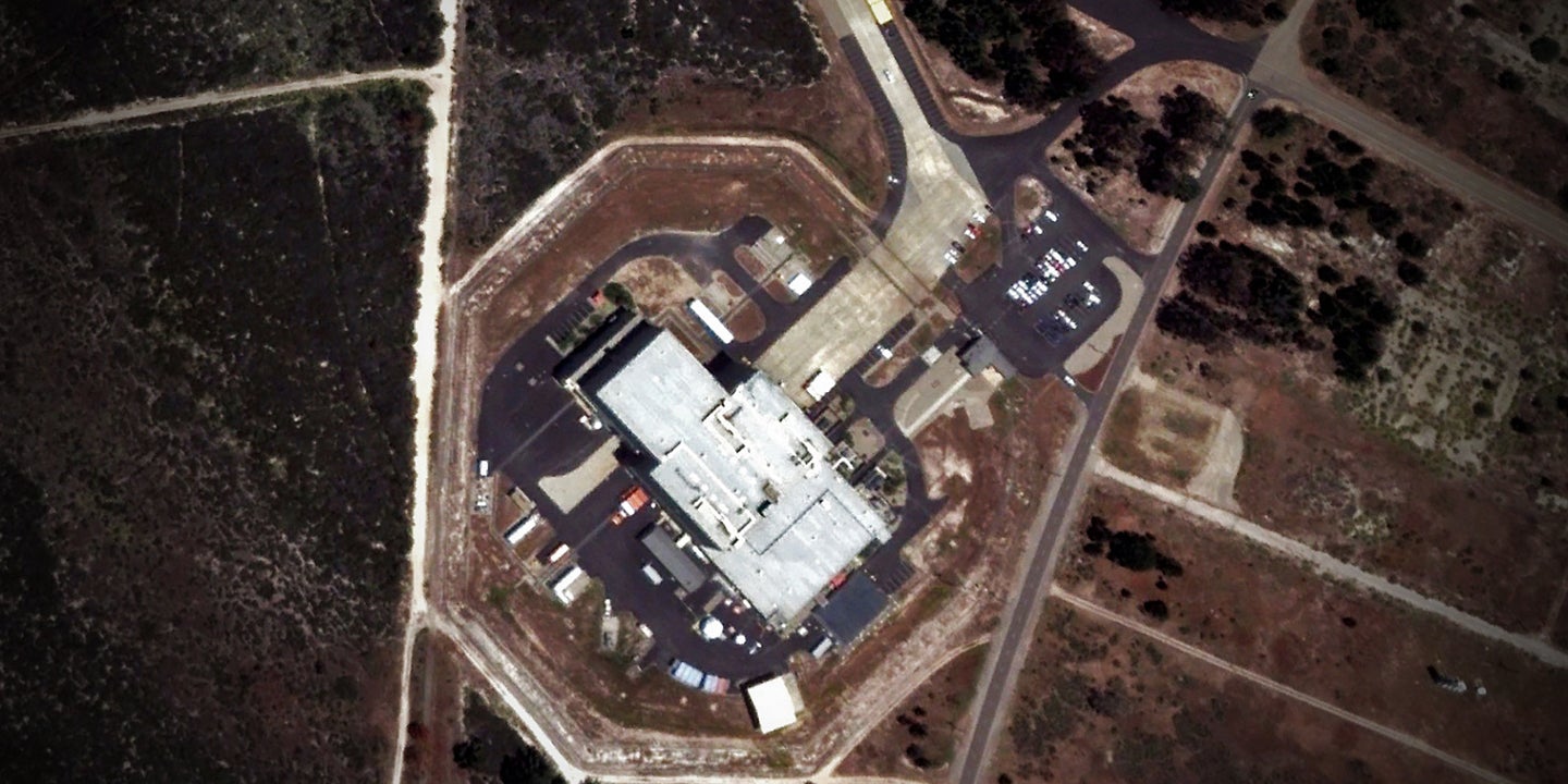 Vandenberg AFB’s Space Shuttle Processing Facility Now Has A Very Mysterious Mission