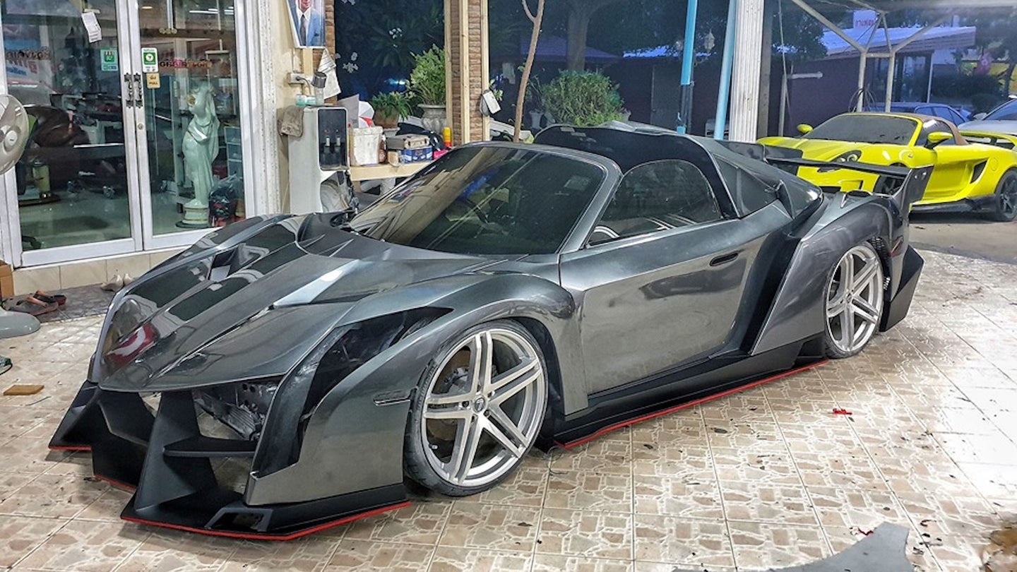 Gaze Upon the Horror of a Toyota MR2-Based Lamborghini Veneno Supercar Replica