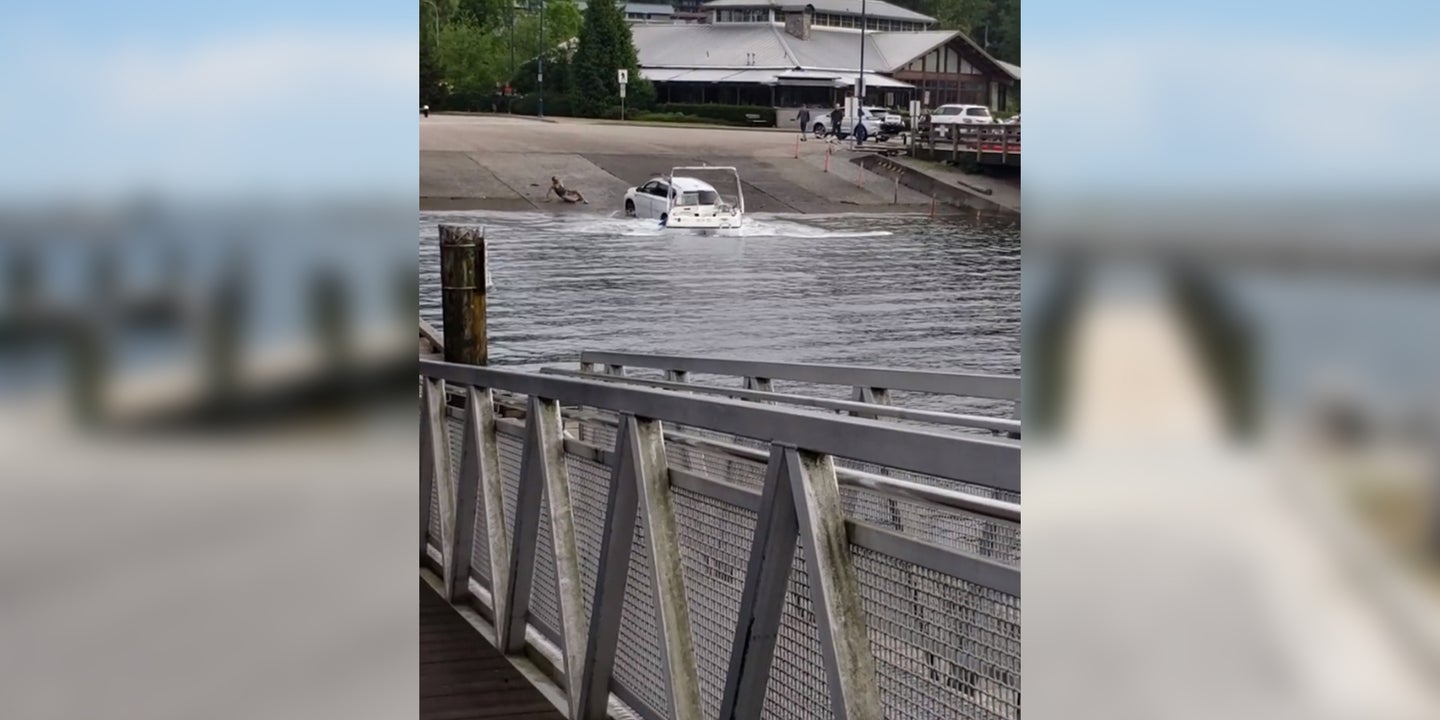 Hybrid Mitsubishi Outlander Rolls Into the Water, Catches Fire While Owner Unloads at Boat Ramp
