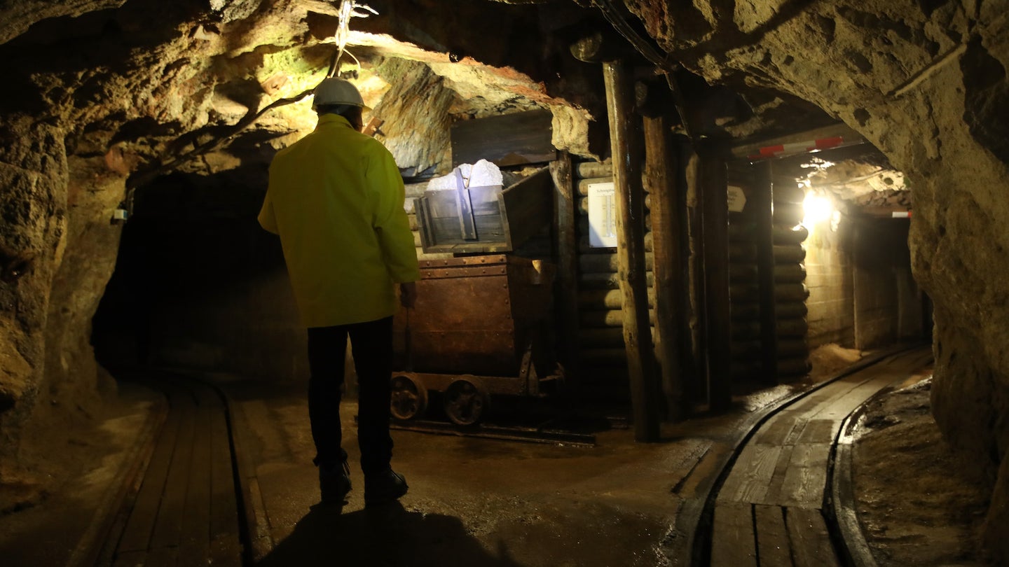 US Senate Moves to Encourage EV Battery Mineral Mining Stateside